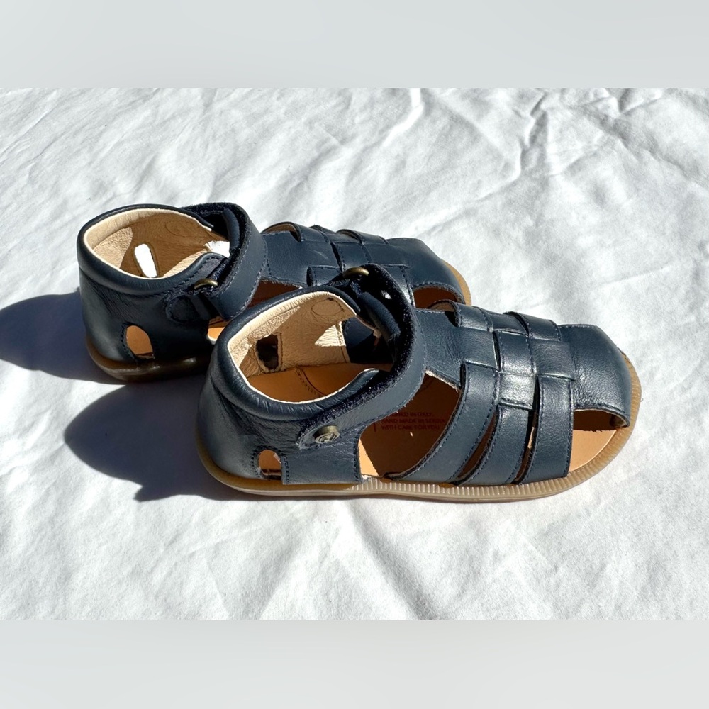 Naturino Navy Blue Leather Fisherman Sandals for Kids size 7.5